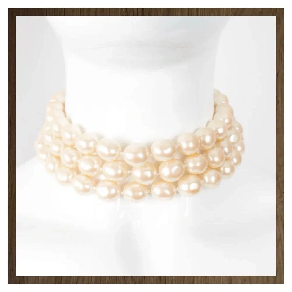 Vintage Monet Triple Strand Pearl Choker - Picture 10 of 13